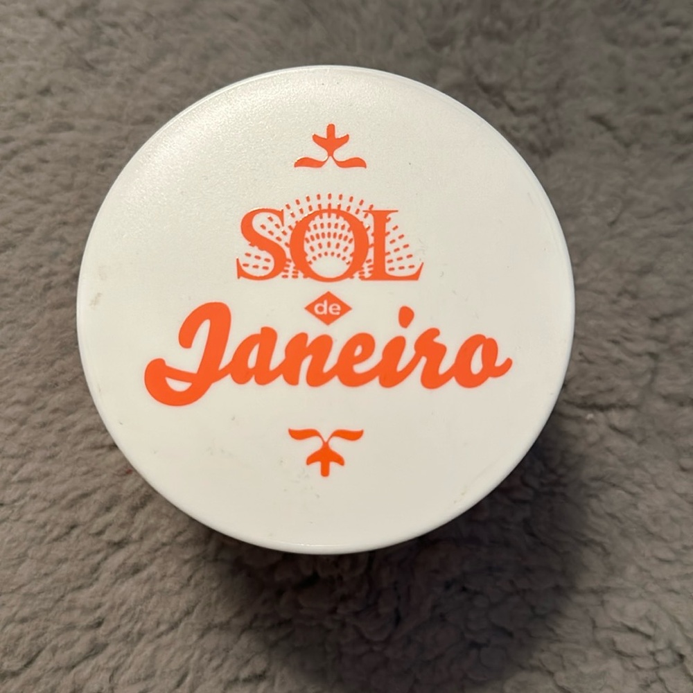 Sol de janeiro bom dia body scrub